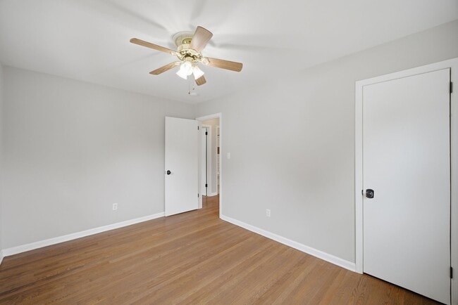 Building Photo - 220 Chickamauga Pike