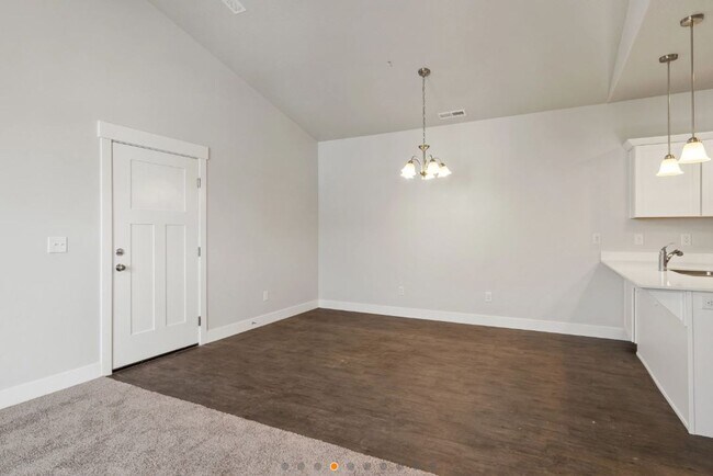 Building Photo - Condo in Prime Lehi Location