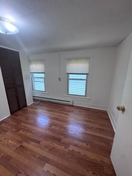 Building Photo - 60 Lanning Ln
