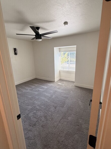 Building Photo - 2750 S 2000 E