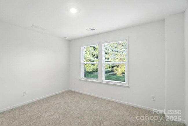 Building Photo - 5033 Westmead Ln