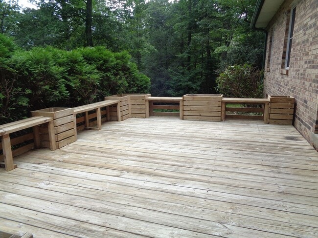 Building Photo - 4793 Castle Ford Rd