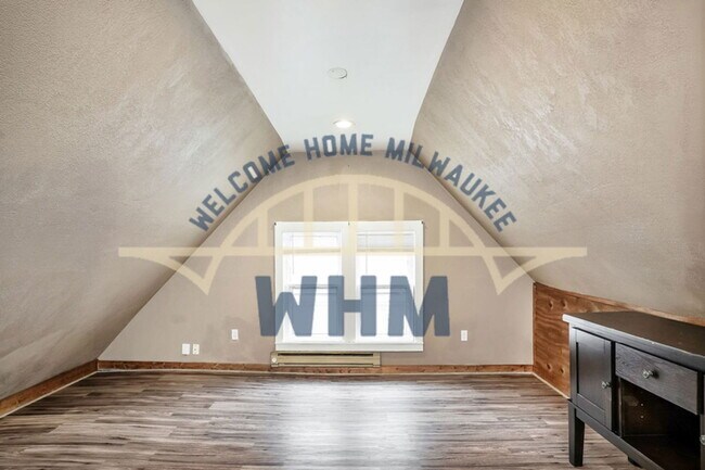 Building Photo - 2720 N Oakland Ave