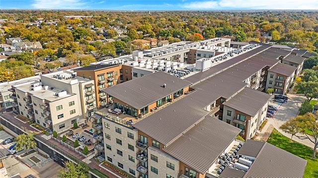 Building Photo - 5613 Belmont Ave