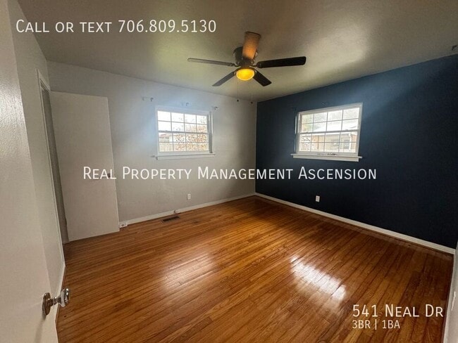 Building Photo - 541 Neal Dr