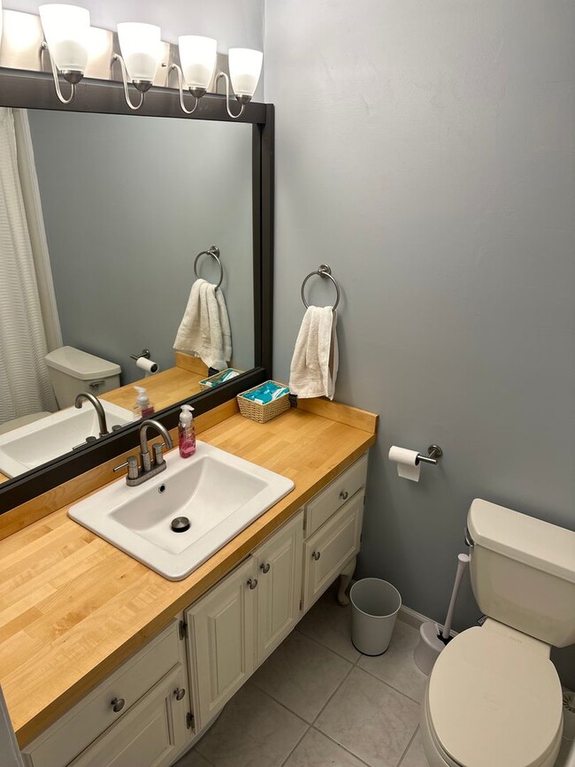 Building Photo - Available June 1st! Beautiful 4-Bedroom, 2...