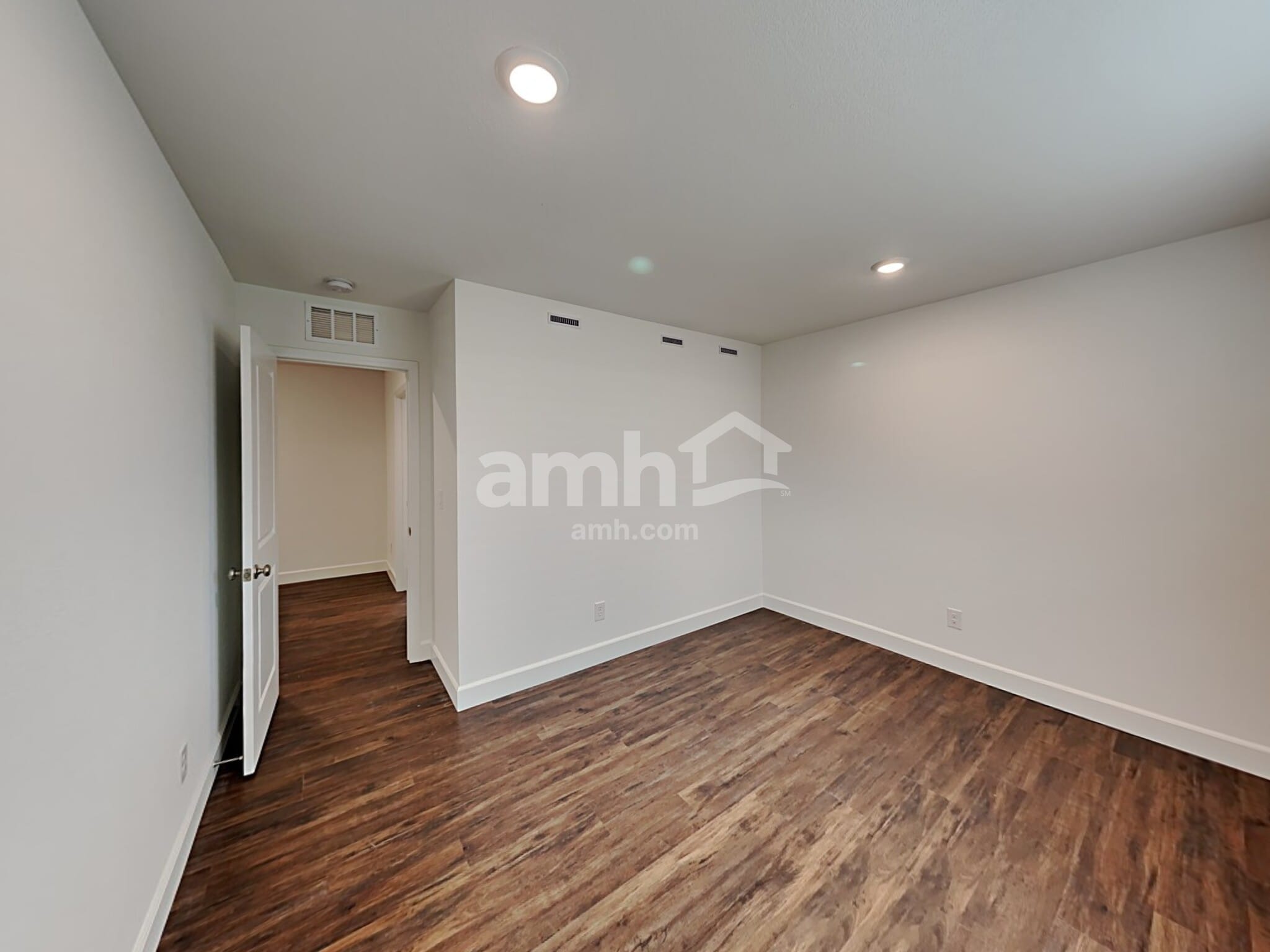 Building Photo - 8938 Tiger Tooth Ave