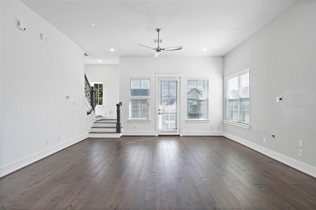 Building Photo - 1161 W 24th St