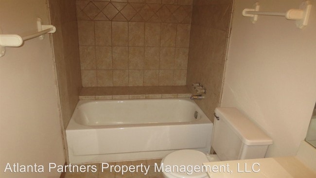 Building Photo - 3 br, 2 bath House - 664 Oxford Hall Dr