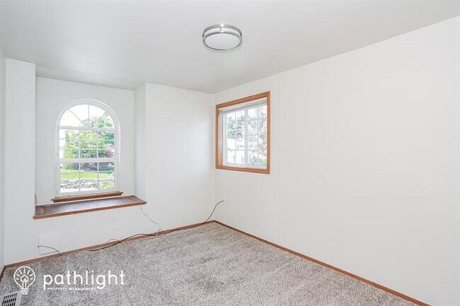 Building Photo - 32306 18Th Avenue Sw
