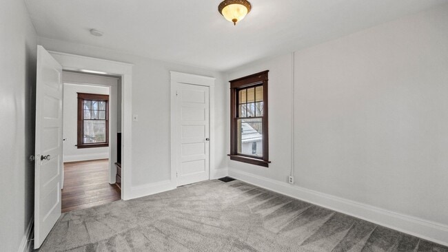 Building Photo - Single-family historic home in West Centra...