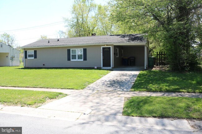 Building Photo - 218 Webbs Ln
