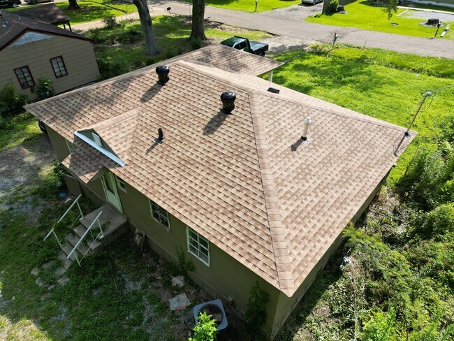 Building Photo - 1753 McGee St