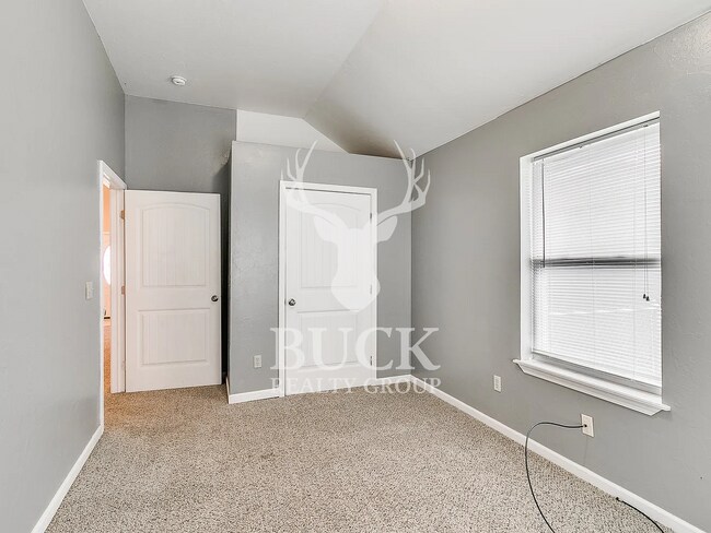 Building Photo - 1201 Stansell Dr