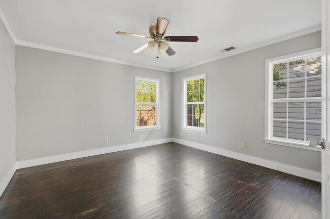 Building Photo - 2618 S 22nd St