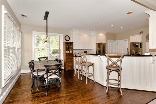 Building Photo - 265 Windsor Gate Cove NE