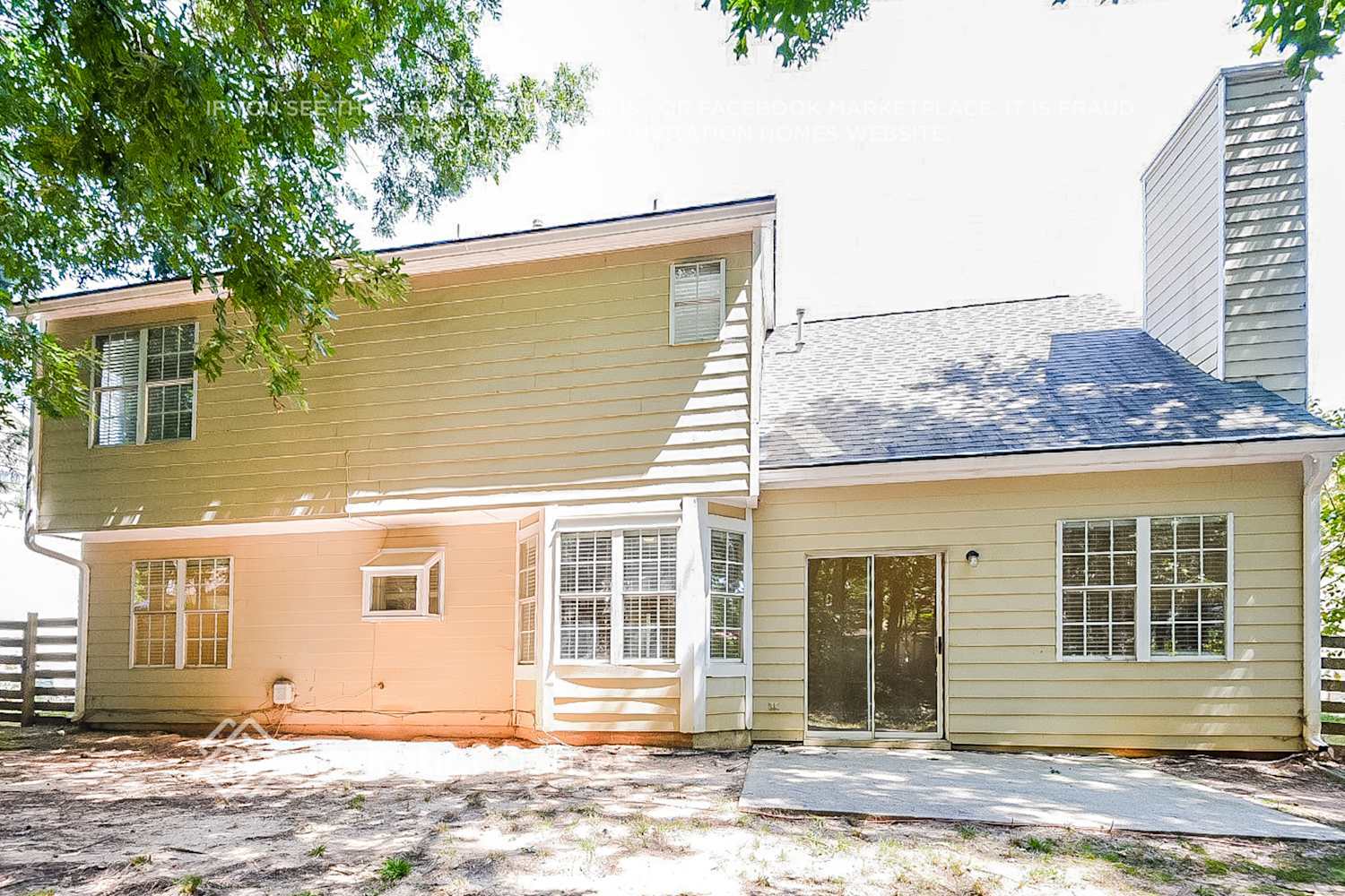 Building Photo - 2640 Woodside Dr