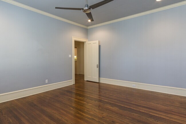 Building Photo - South Highlands