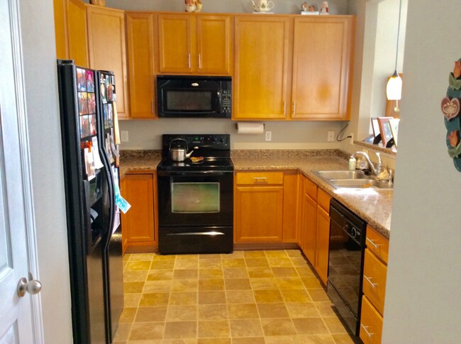 Building Photo - 2232 Brightwater Dr