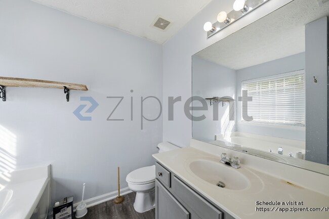 Building Photo - 122 Swanee Ln