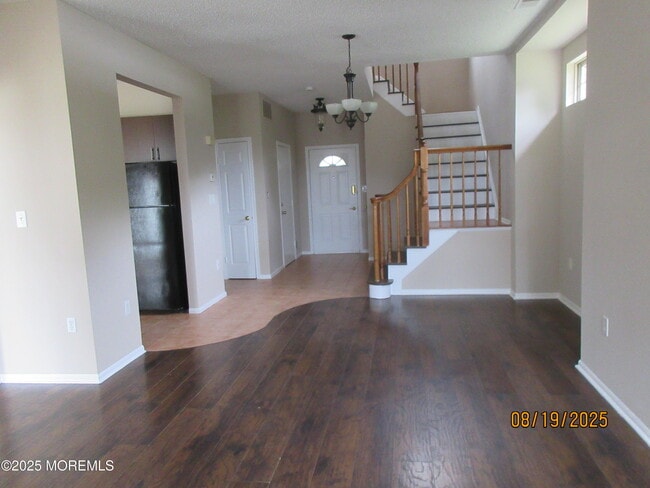 Building Photo - 29 Longbrook Ln
