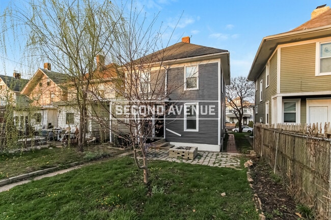 Building Photo - 671 Franklin St