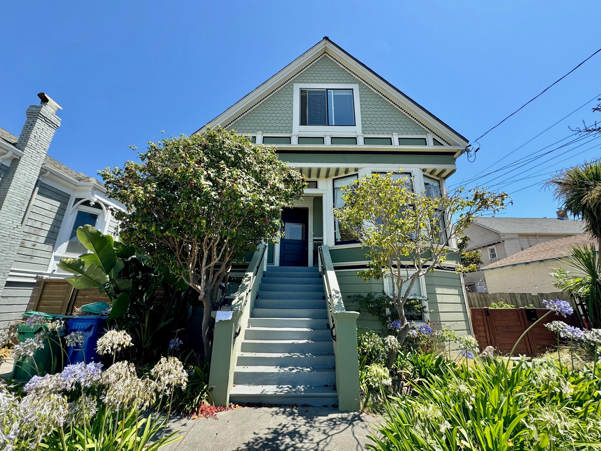 Front of house - 1910 Union St