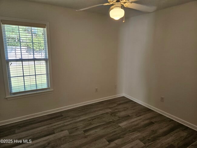 Building Photo - 112 Belvedere Dr