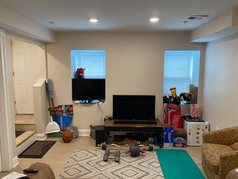 Building Photo - 5990 Alder St