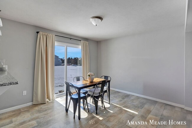 Building Photo - Cozy Living in a Peaceful Setting