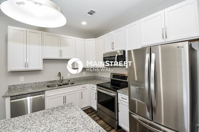 Building Photo - 2 Bedroom Pet-Friendly Home in Lebanon, TN with Main Street Renewal