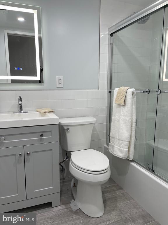 Building Photo - 519 G St SW