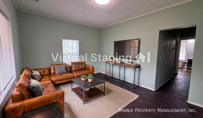 Building Photo - 802 S Kentucky St