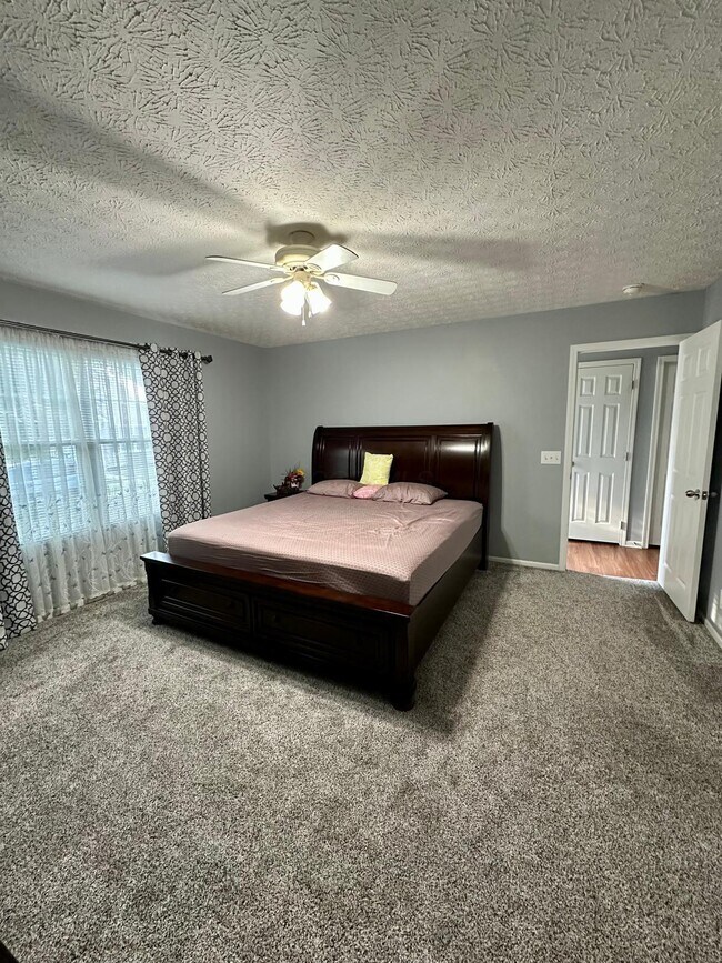 Building Photo - 8691 Pennycress Ln