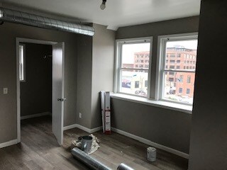 Building Photo - 985 White St