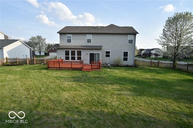 Building Photo - 5742 Cantigny Way N