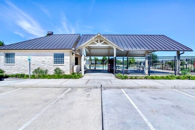 Building Photo - 6942 Hamilton Falls Ln