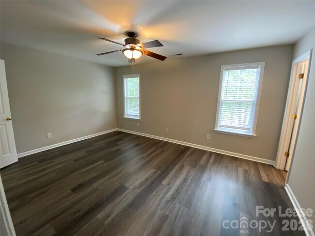Building Photo - 10310 McGoogan Ln