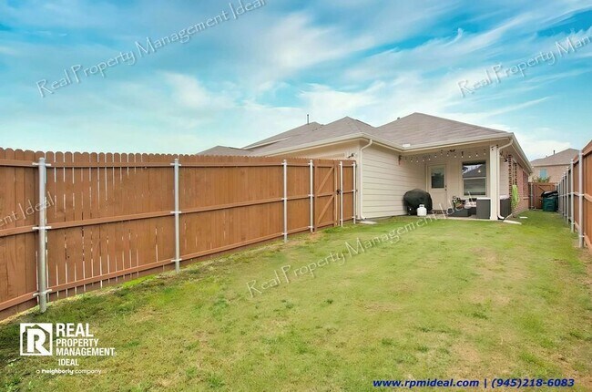 Building Photo - $2,300 - 4bed/ 2Bath - Stunning house in F...