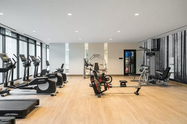 Building Photo - 350 Clarkson Ave