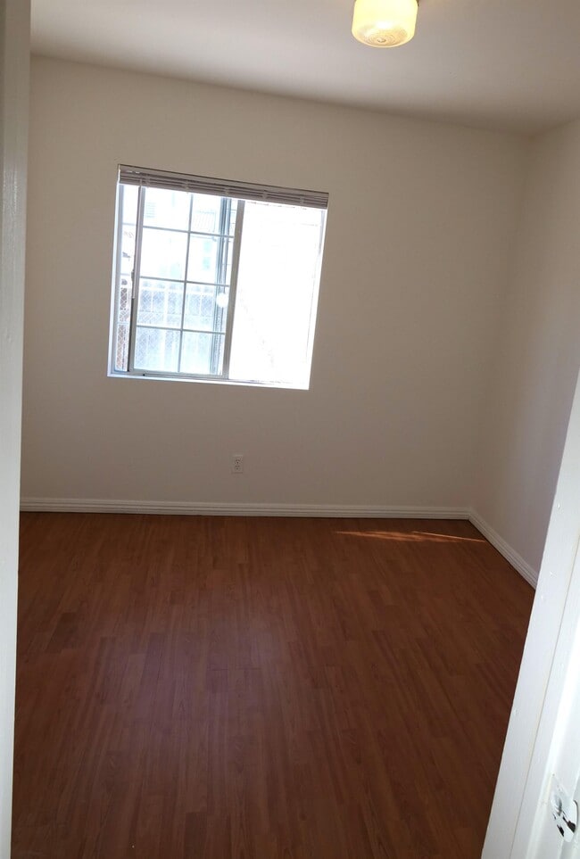 Building Photo - 210 N Huntington Ave