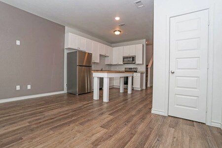 Building Photo - 3325 Brambleton Hill Pl