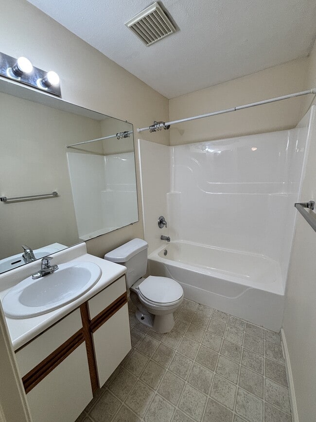 Building Photo - 1101 University Commons Dr