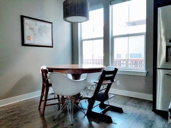 Building Photo - Central Park Summer Rental: Beautiful, Fully Furnished 5Bd/4.5Ba House