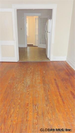 Building Photo - 566 Park Ave