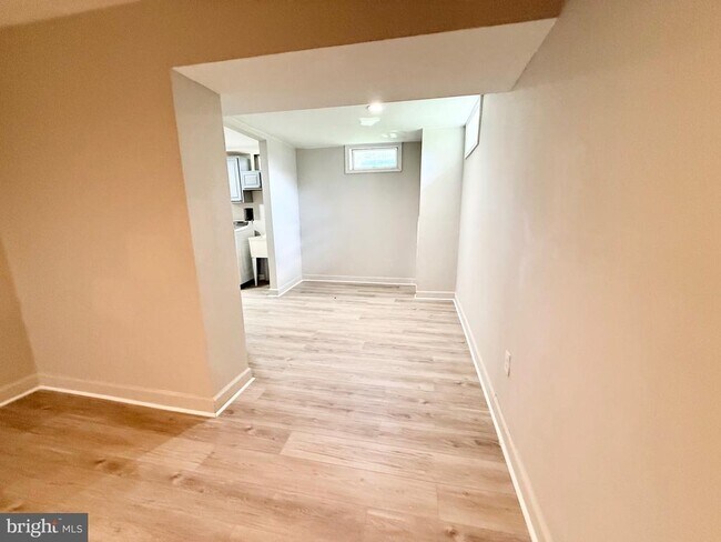 Building Photo - 2 Cinnabar Ct