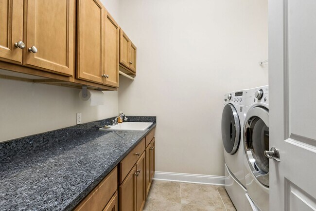 Building Photo - 3BR/3BA Home in Fernandina Beach – Great Location!