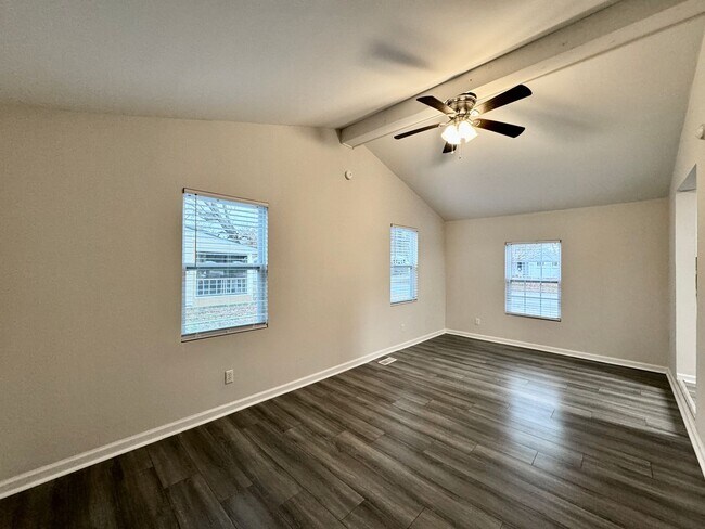 Building Photo - 3-Bedroom Ranch Ready 08-21-26!! Fenced Backyard - Pet Friendly - Updated Kitchen & Baths!