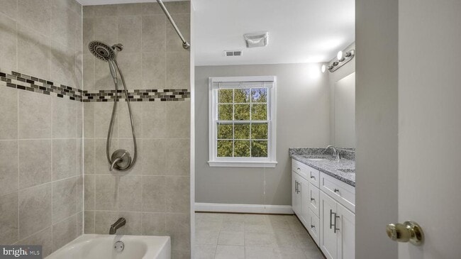 Building Photo - 9705 Eclipse Pl