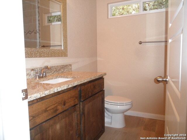 Building Photo - 606 Mockingbird Cove